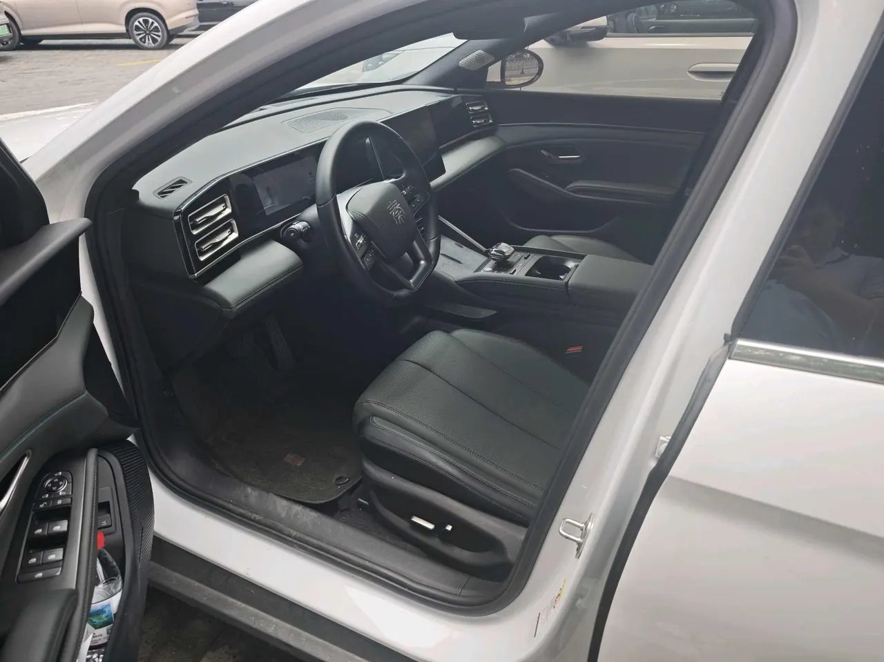 BYD 2025 Qin L DM-i 1.5 stepless smart driving version 120KM Exceed automatic gear 2