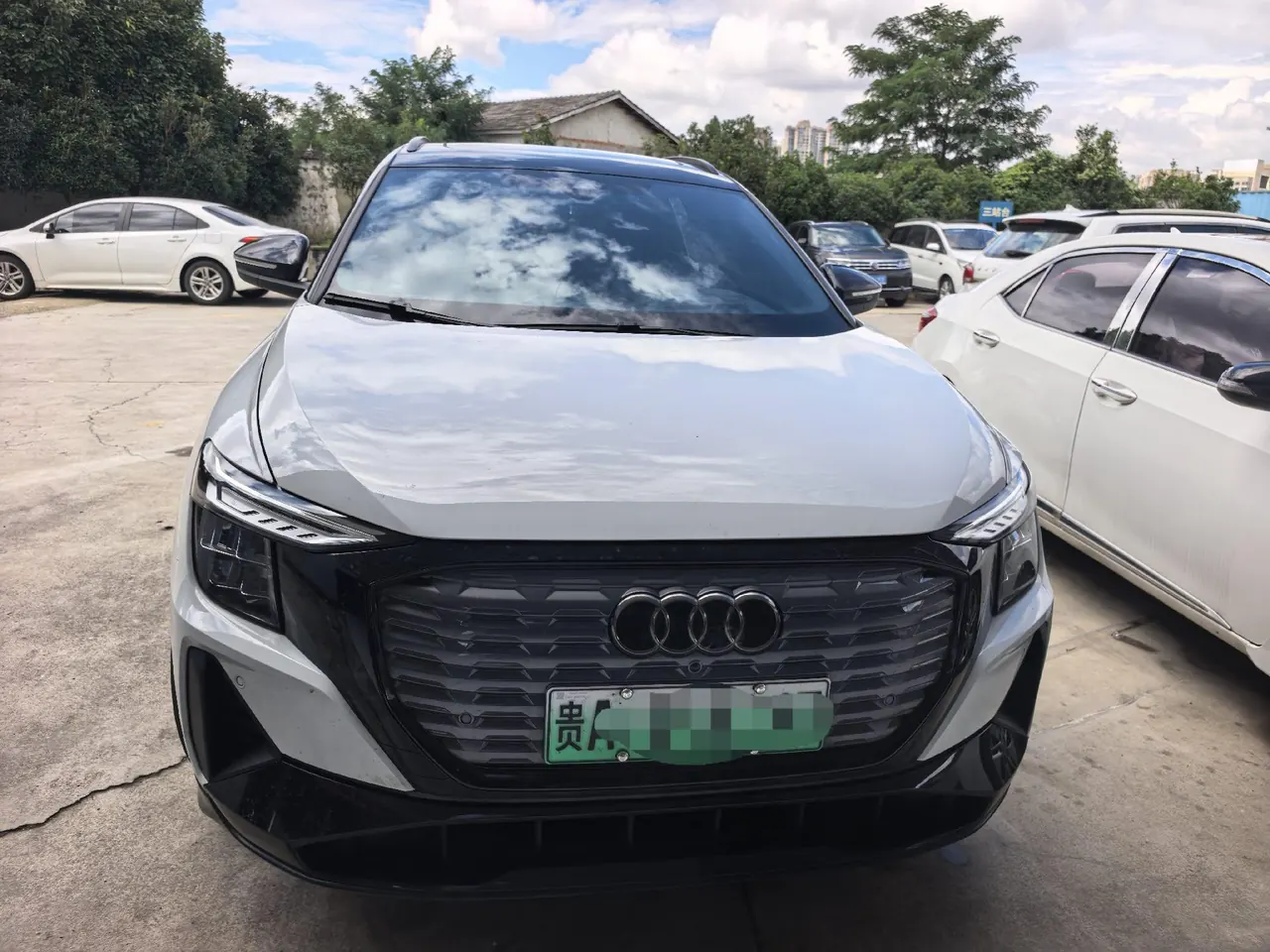 Audi 2023 Q5 e-tron 40 Shining Royal Suit Automatic Gear 2