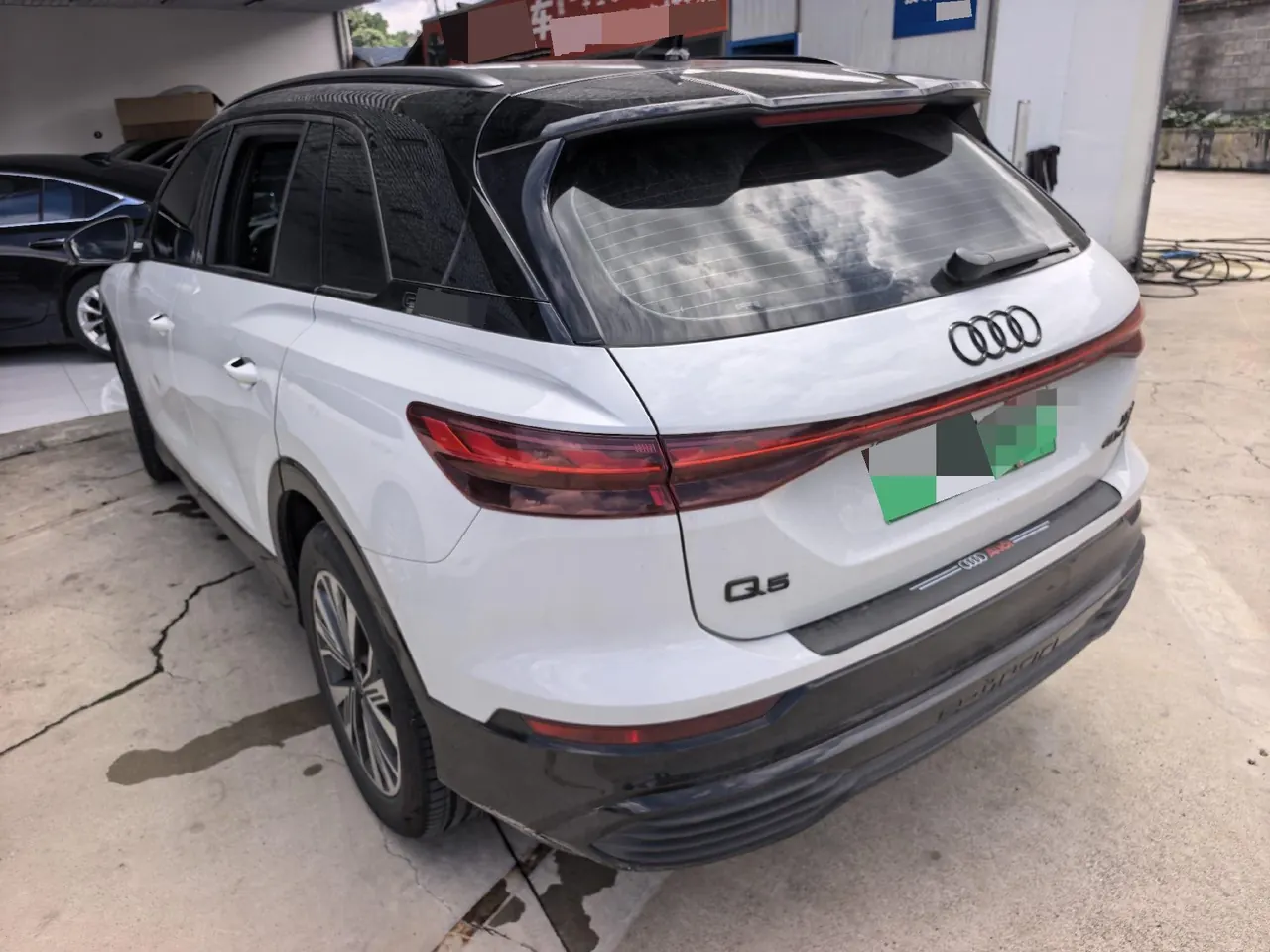Audi 2023 Q5 e-tron 40 Shining Royal Suit Automatic Gear 6