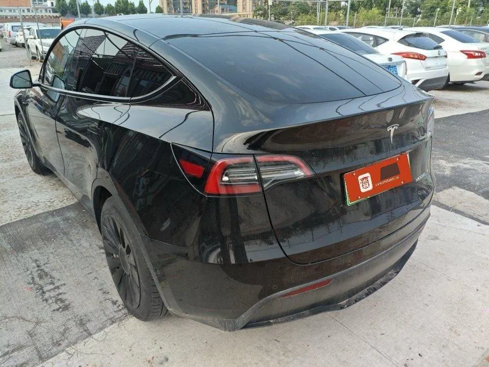 Tesla 2022 Model Y rear-wheel drive version (facelift) automatic gear 3