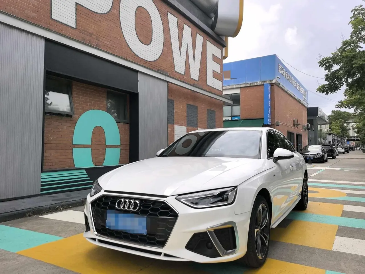 Audi 2022 A4L 2.0TFSI 40TFSI Fashion Dynamic Automatic - View 1