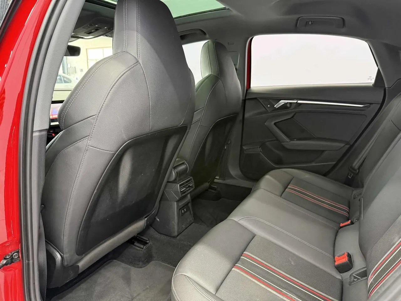 Audi 2021 A3L Limousine 1.4TFSI 35TFSI into the life version of automatic gear 6