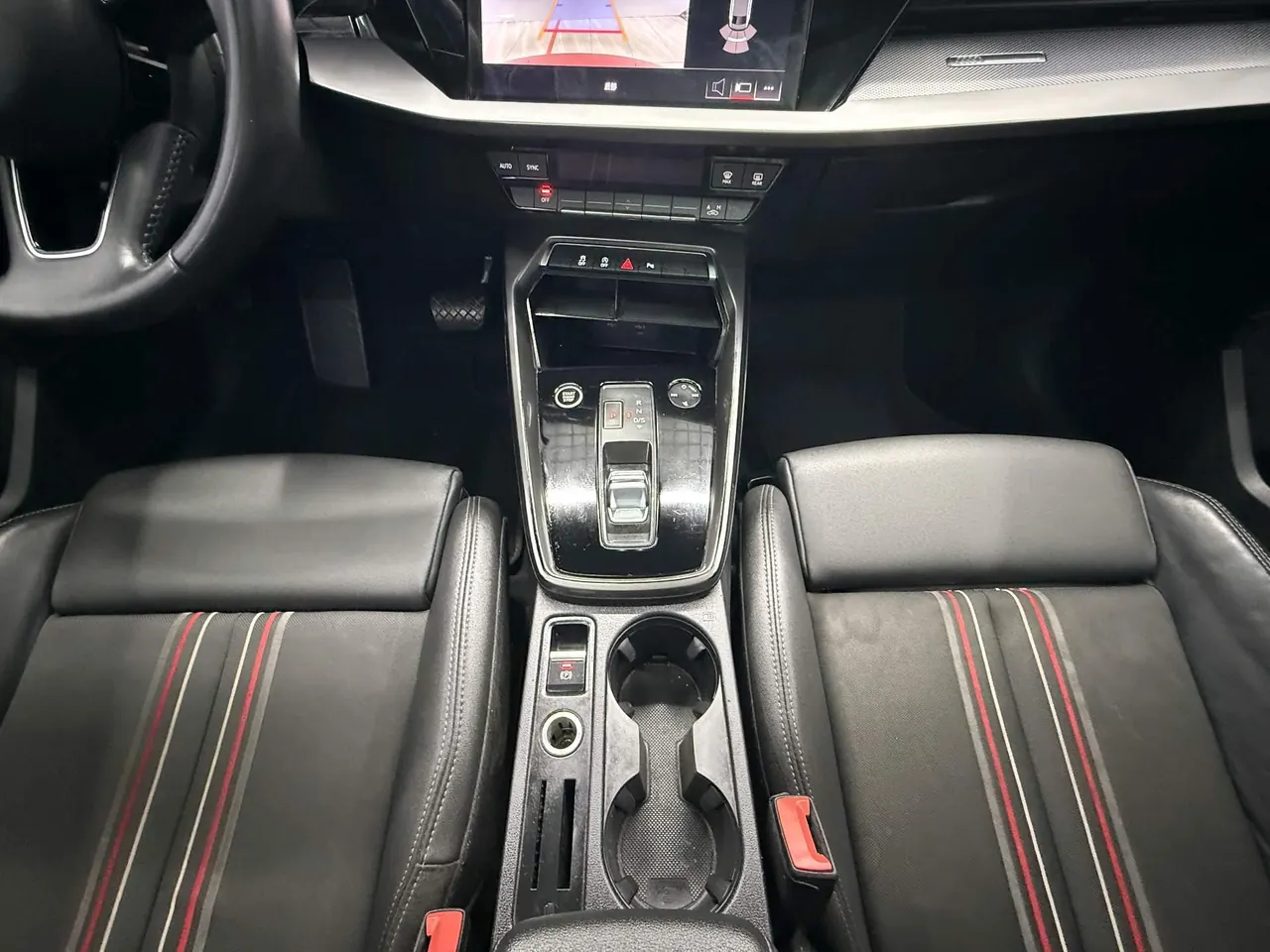 Audi 2021 A3L Limousine 1.4TFSI 35TFSI into the life version of automatic gear 7