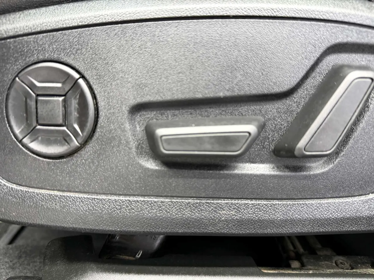 Audi 2021 A3L Limousine 1.4TFSI 35TFSI into the life version of automatic gear 8