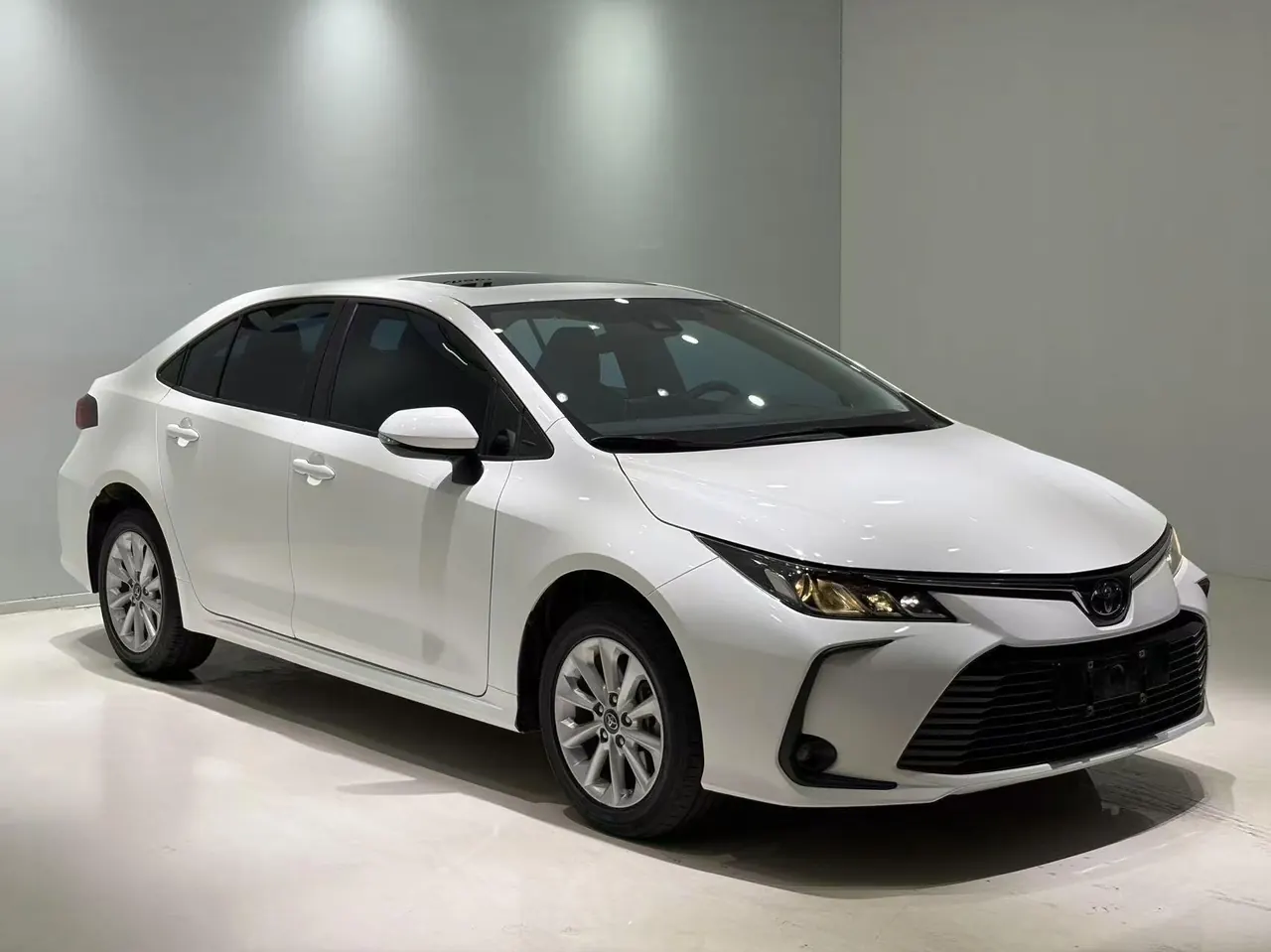 Toyota 2021 corolla 1.2T stepless elite version of automatic gear 2