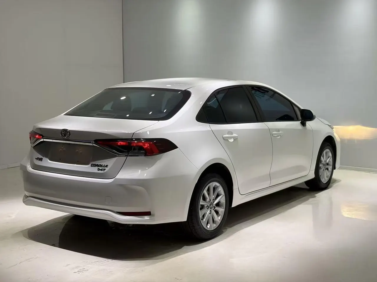 Toyota 2021 corolla 1.2T stepless elite version of automatic gear 3