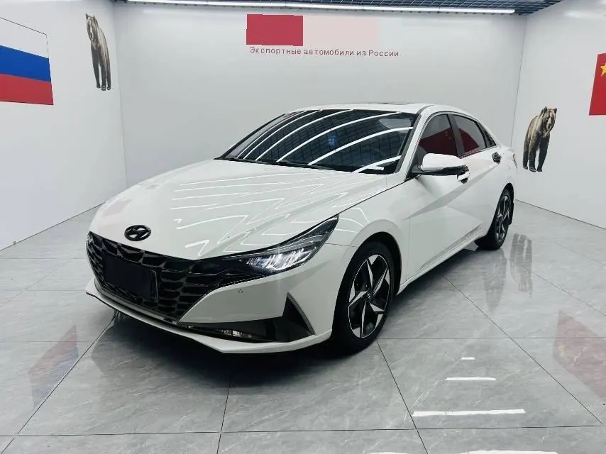 Hyundai 2022 Elantra -3-compartment 1.5 stepless LUX premium automatic gear - View 1