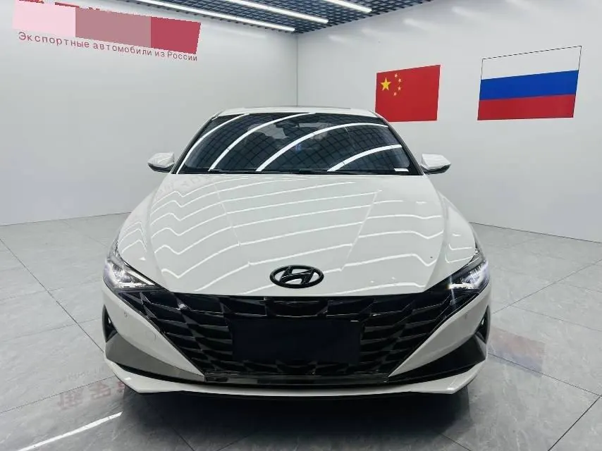 Hyundai 2022 Elantra -3-compartment 1.5 stepless LUX premium automatic gear 2