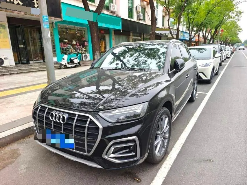 Audi 2022 Q5L 2.0TFSI 40TFSI Fashion Dynamic Automatic - View 1