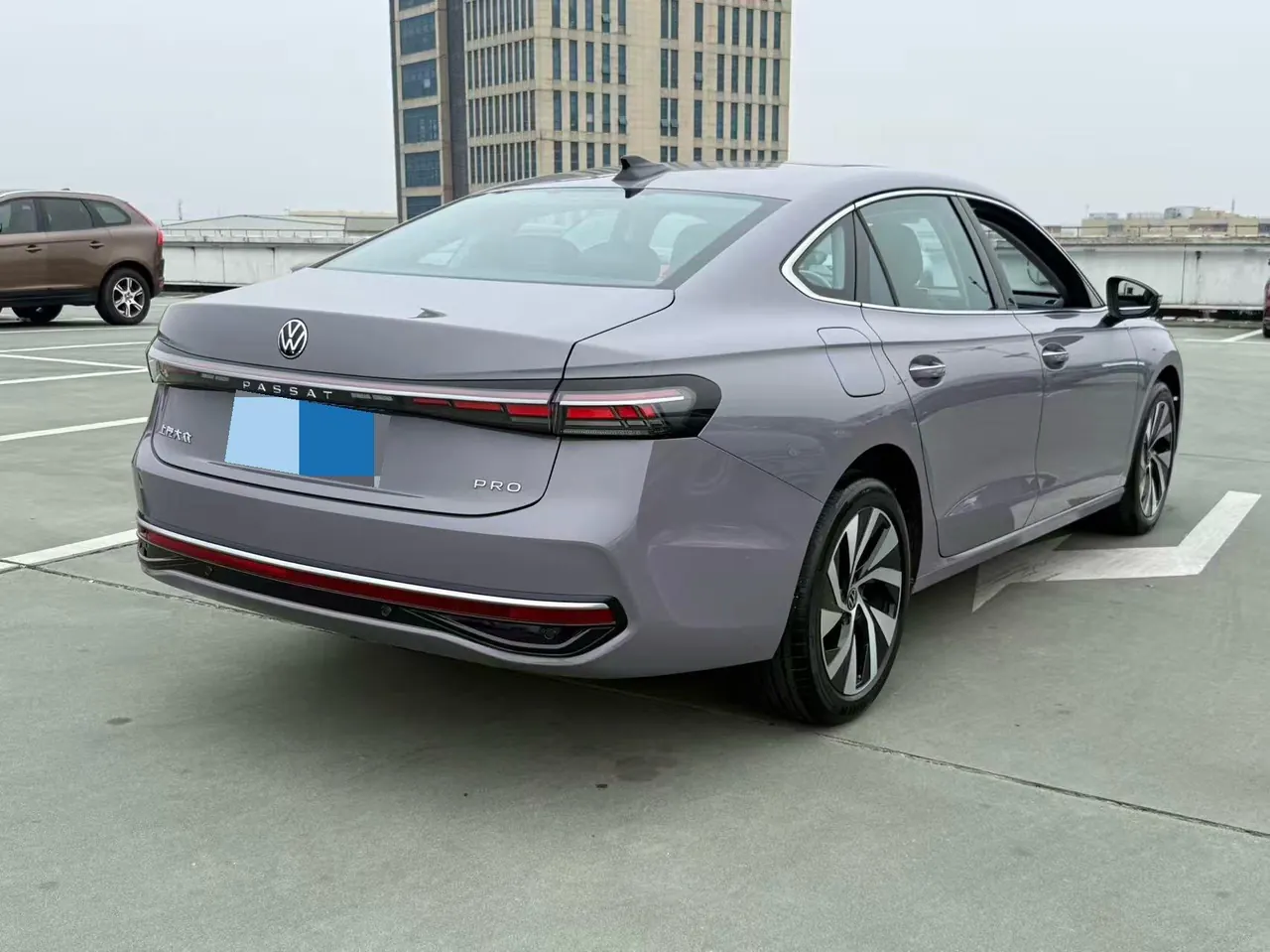 Volkswagen 2025 Passat Pro 2.0TSI 380TSI Long Yao Edition Automatic 11