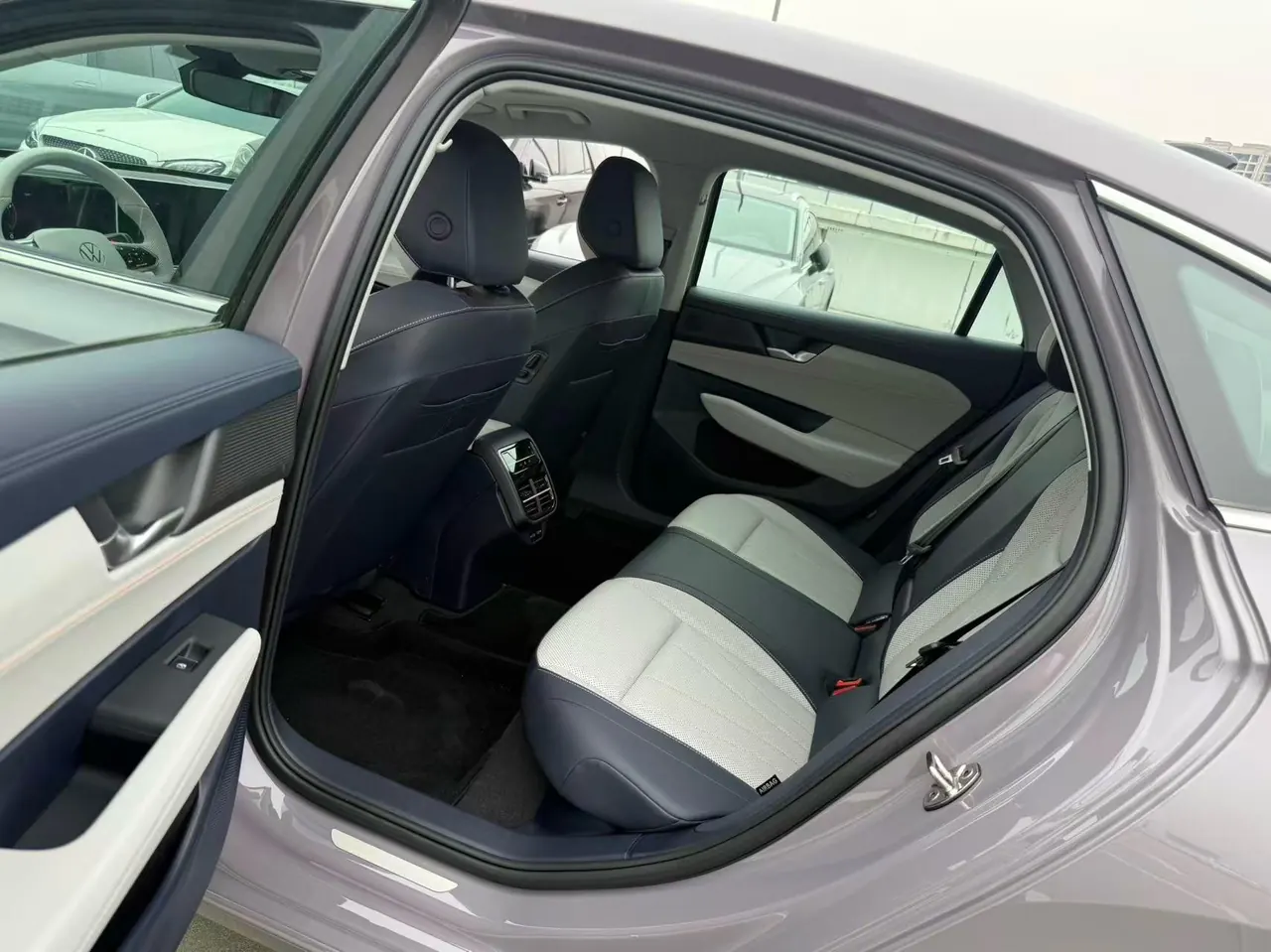 Volkswagen 2025 Passat Pro 2.0TSI 380TSI Long Yao Edition Automatic 7