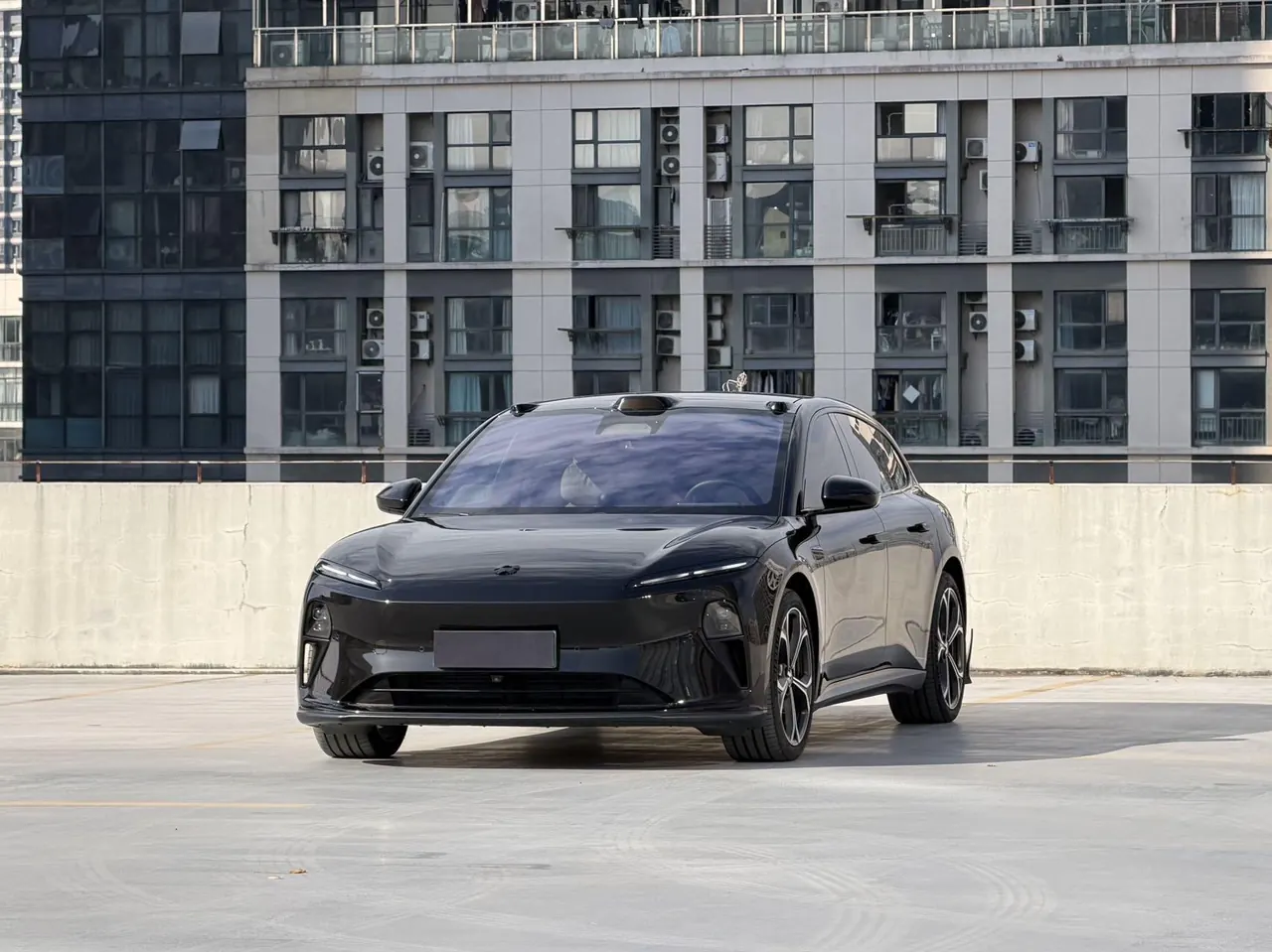 Открыть галерею: NIO 2023 ET5 75kWh Touring automatic gear