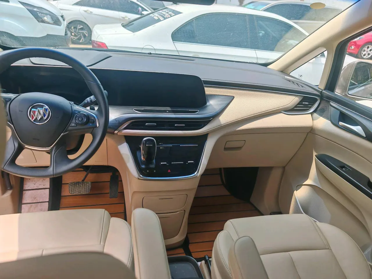 Buick 2023 GL8 ES Lu Zun 48V 2.0T 653T Exclusive Automatic Gear 3