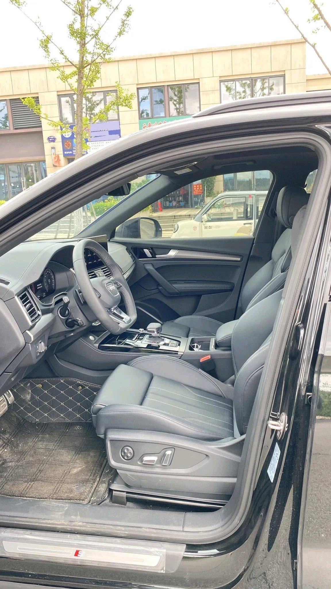 Audi 2025 Q5L 2.0TFSI 40TFSI 45th Anniversary Collection Edition Quattro Fashion Dynamic Automatic 7