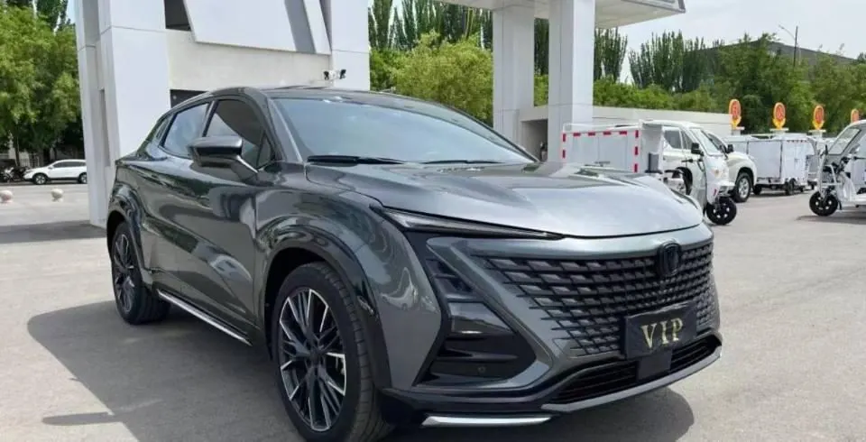 ChangAn 2023 UNI-T 1.5T honorable automatic gear 2