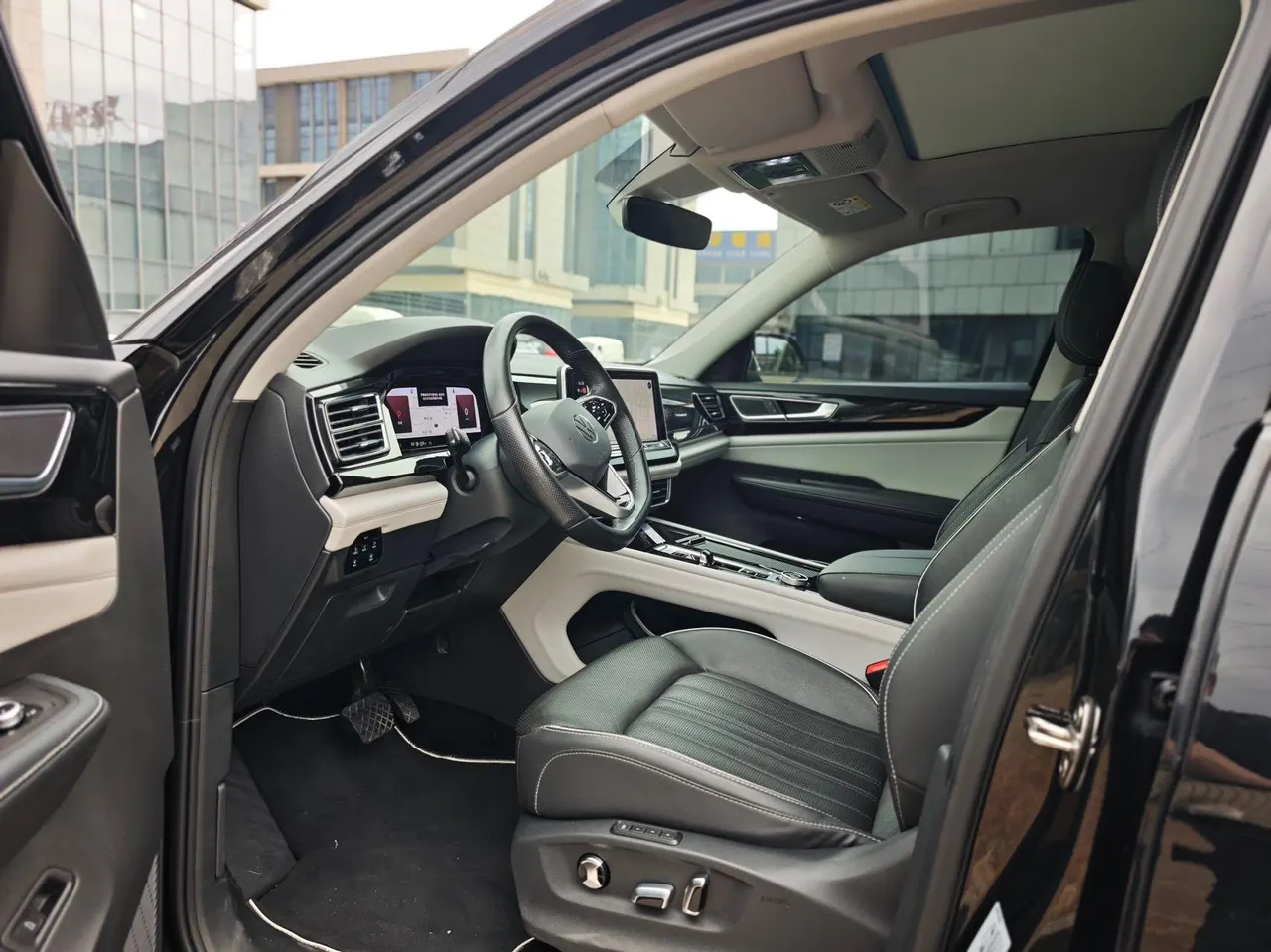 Volkswagen 2022 Tuang 2.0TSI 380TSI 4WD Respect Deluxe Automatic Transmission 2