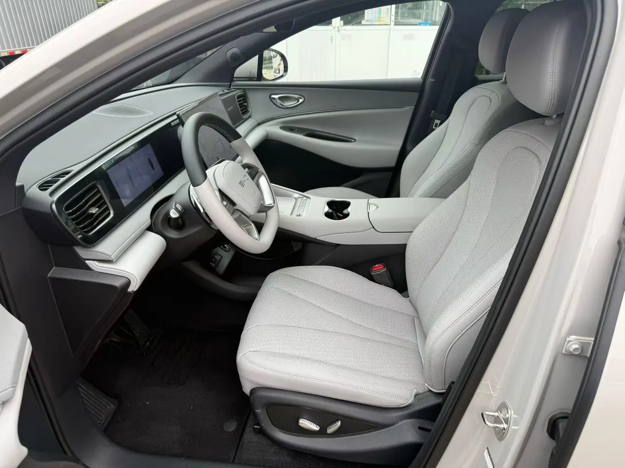 BYD 2025 Sea Lion 06 EV 605 Pilot Pro Edition Automatic Gear 8
