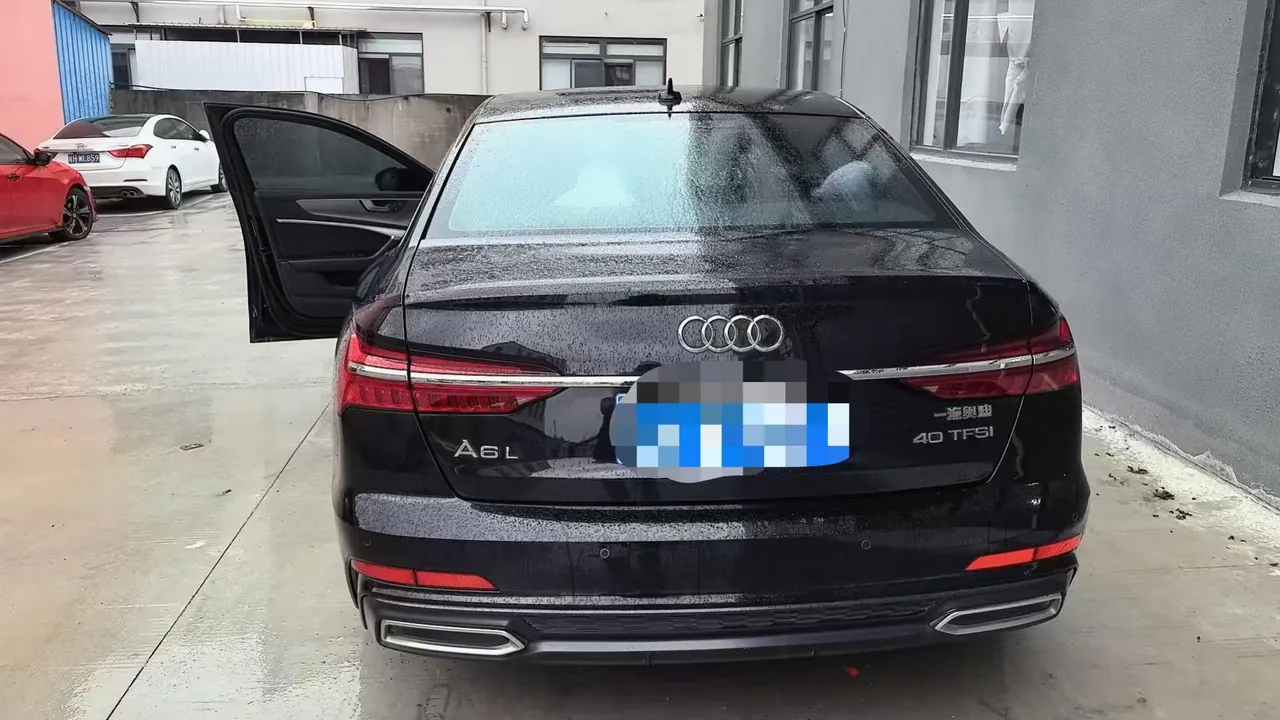 Audi 2022 A6L 2.0TFSI 40TFSI Deluxe Elegant Automatic 3