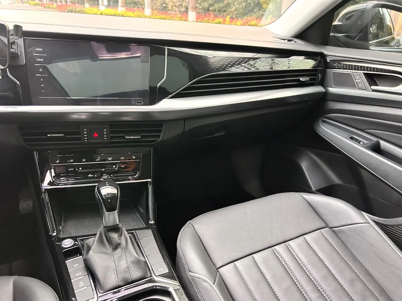 Volkswagen 2022 Passat 2.0TSI 330TSI Star Elite Edition Automatic Gear 12