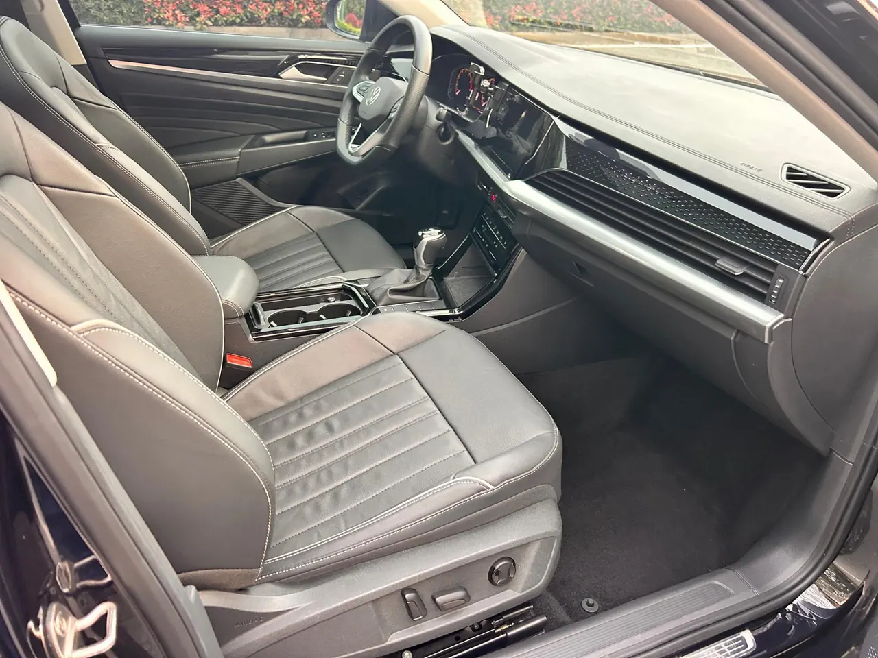 Volkswagen 2022 Passat 2.0TSI 330TSI Star Elite Edition Automatic Gear 13