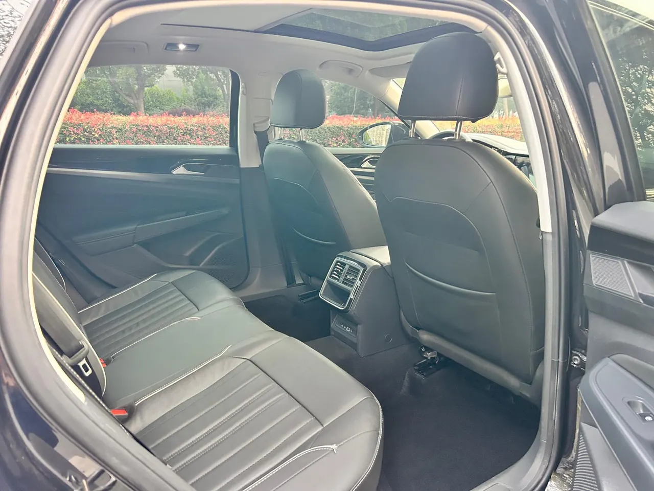 Volkswagen 2022 Passat 2.0TSI 330TSI Star Elite Edition Automatic Gear 14