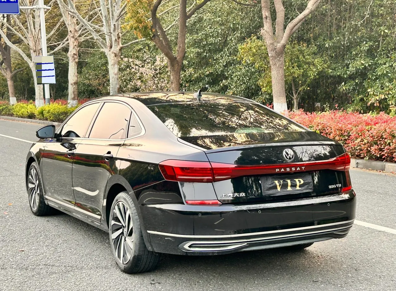 Volkswagen 2022 Passat 2.0TSI 330TSI Star Elite Edition Automatic Gear 5
