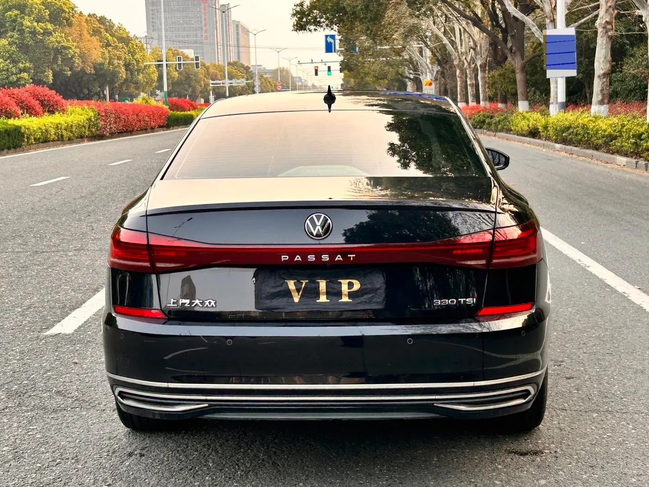 Volkswagen 2022 Passat 2.0TSI 330TSI Star Elite Edition Automatic Gear 6