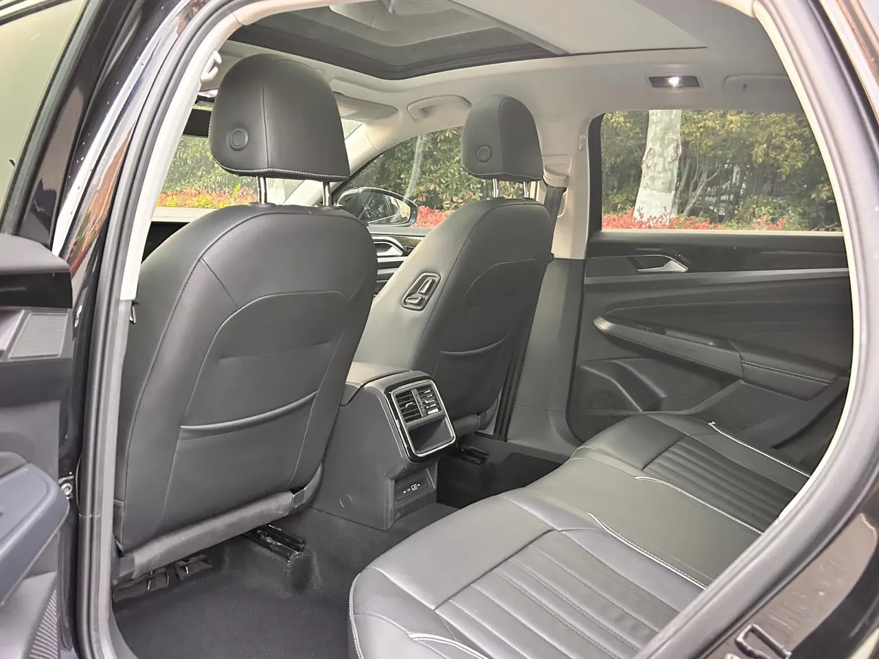 Volkswagen 2022 Passat 2.0TSI 330TSI Star Elite Edition Automatic Gear 9
