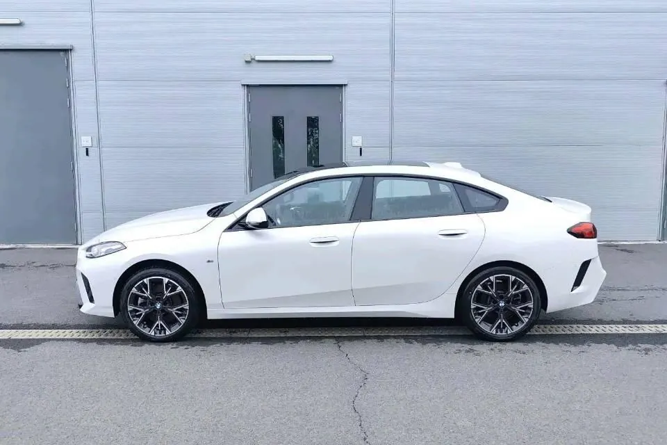 BMW 2 Series 2025 225L 2.0T M Sports Suit Automatic Gear 3