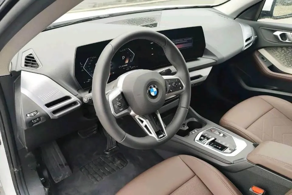 BMW 2 Series 2025 225L 2.0T M Sports Suit Automatic Gear 5