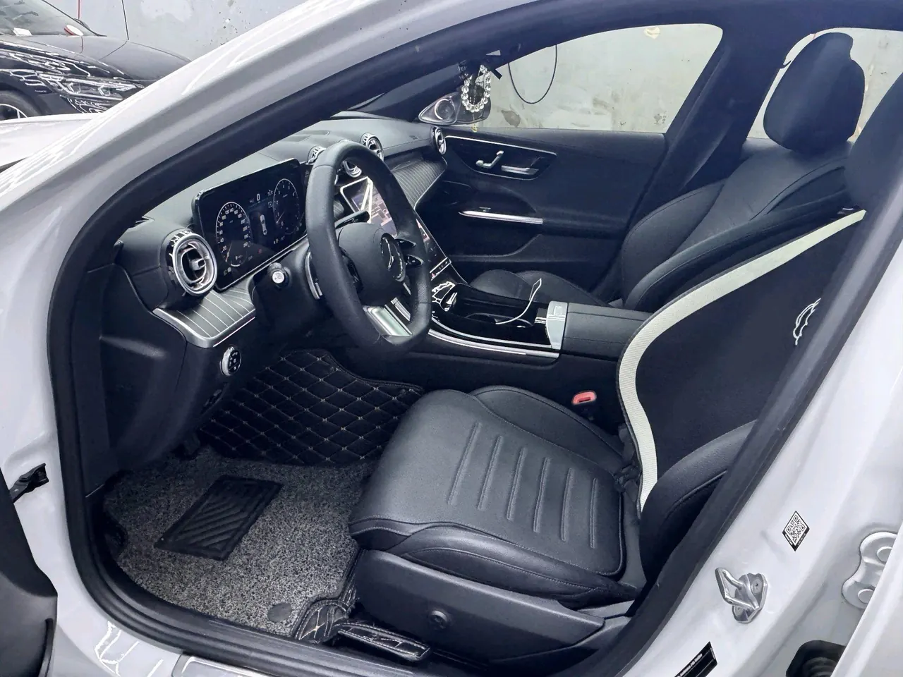 Mercedes Benz Class C 2023 C 260 L 48V 1.5T Sports Edition Automatic Gear 4