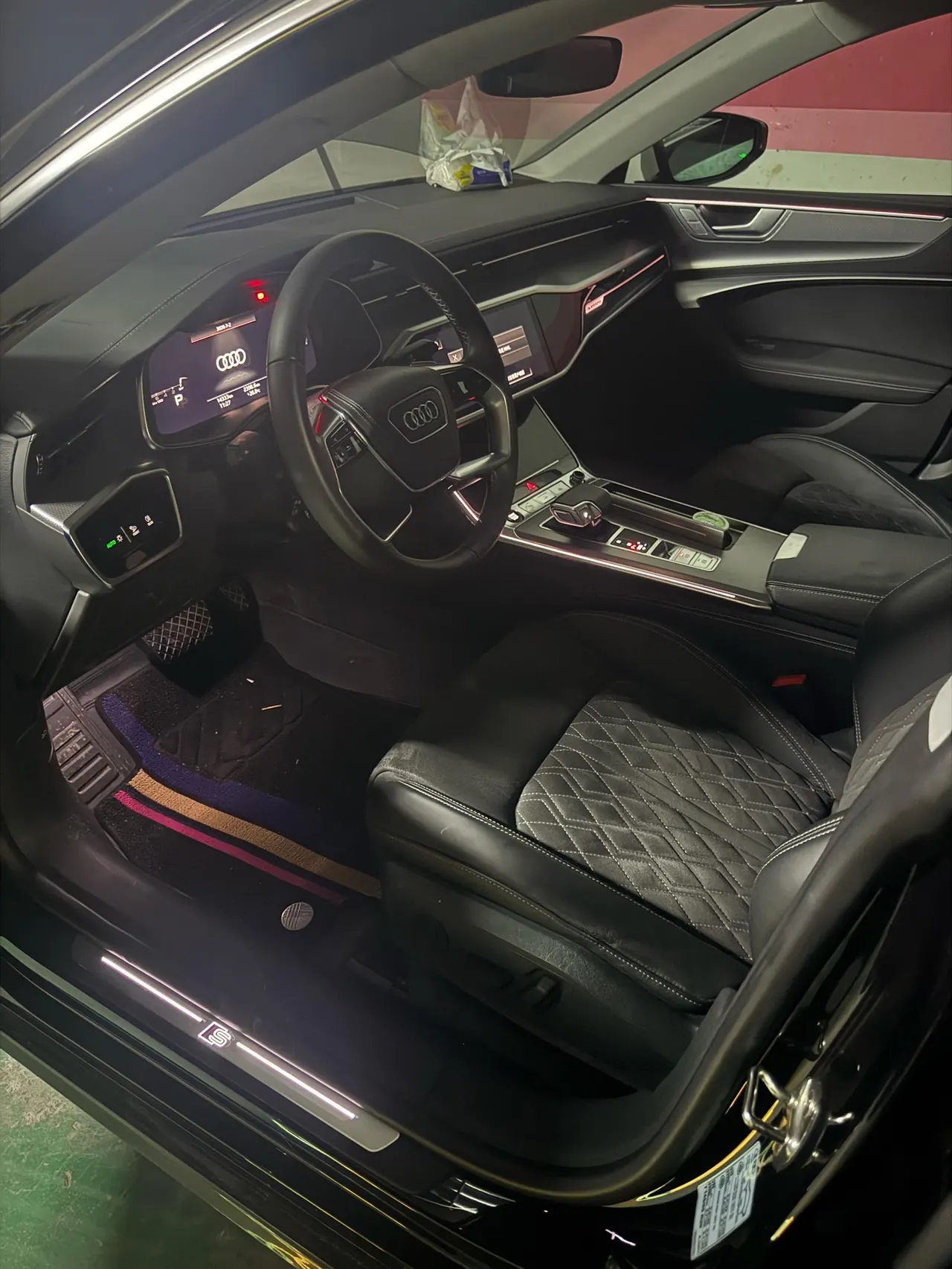 Audi 2024 A7L 2.0TFSI 45TFSI Quattro Luxury Automatic 3