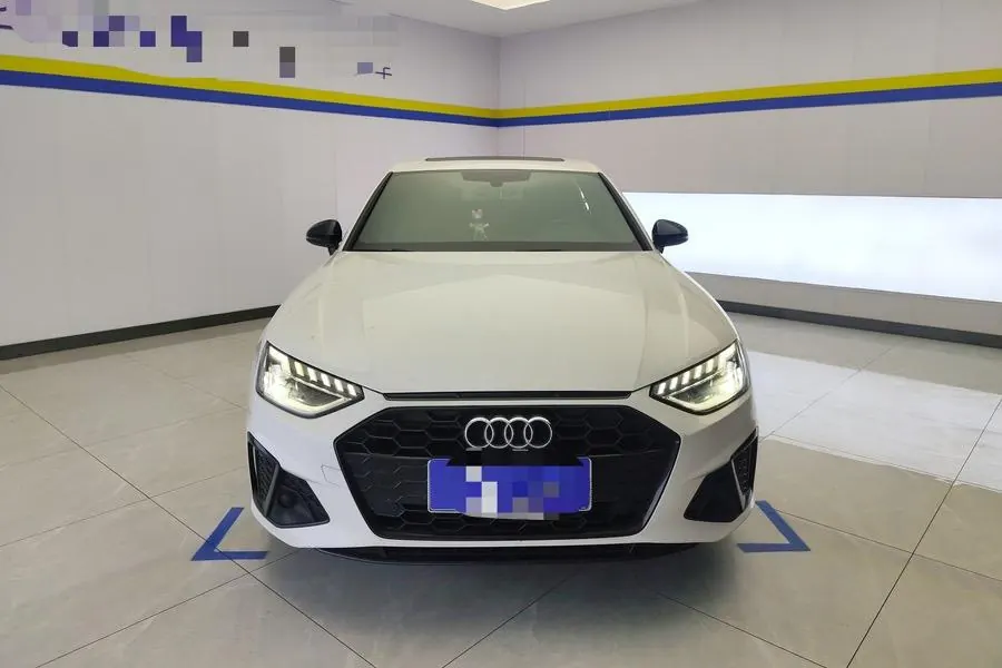 Audi 2023 A4L 2.0TFSI 40TFSI Deluxe Dynamic Automatic 2