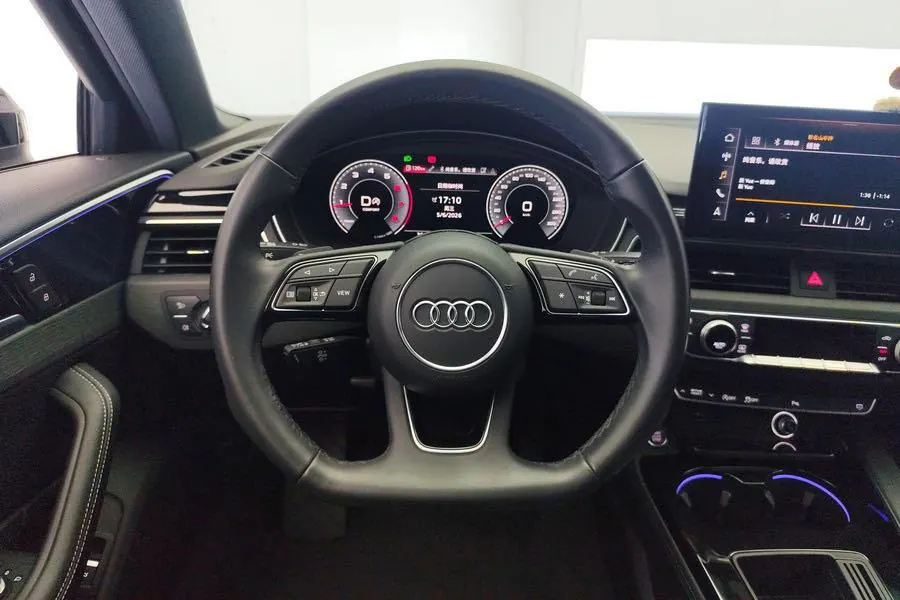 Audi 2023 A4L 2.0TFSI 40TFSI Deluxe Dynamic Automatic 3