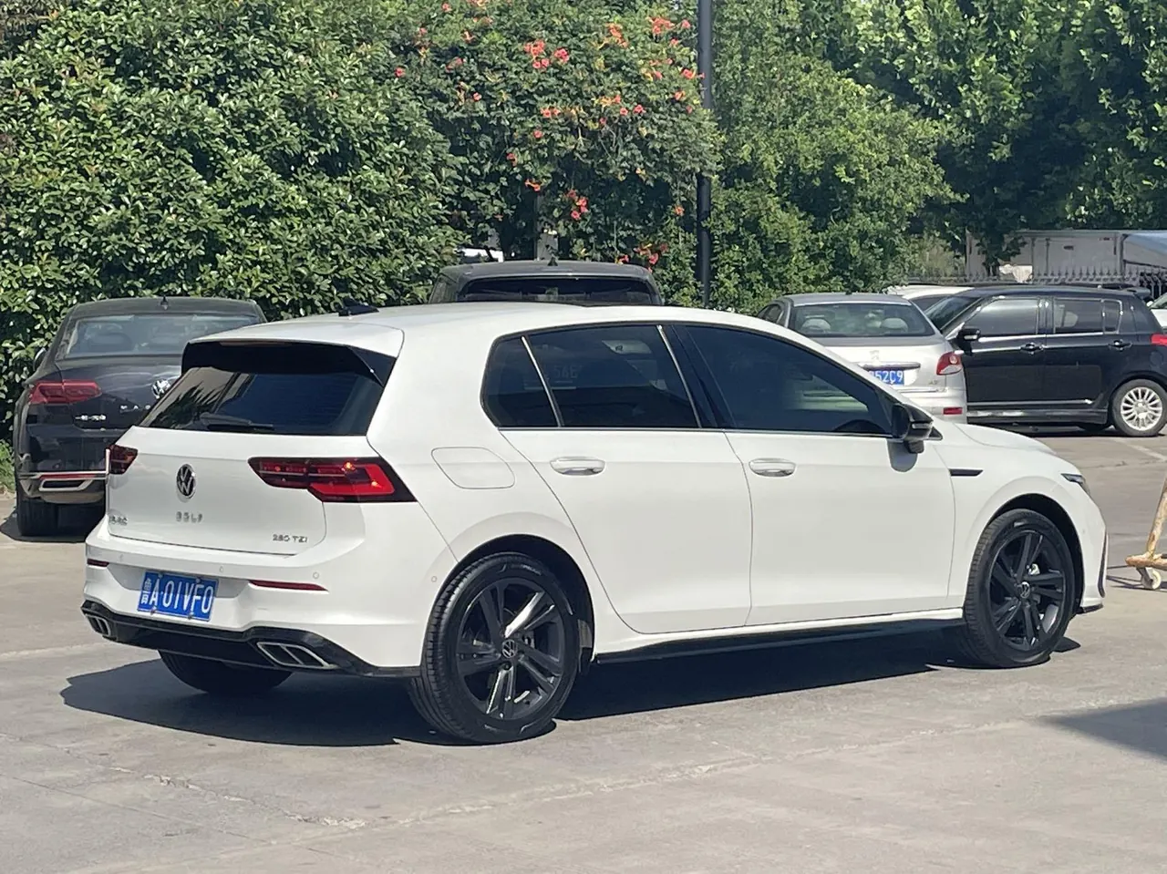 Volkswagen 2021 Golf 8 R-Line 1.4TSI 280TSI Automatic 9