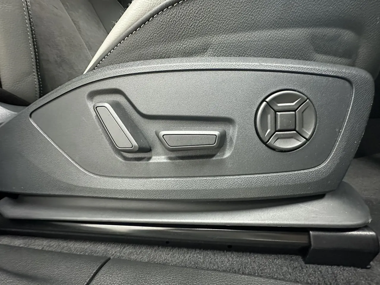 Audi 2022 Q3 1.4TFSI 35TFSI Fashion Dynamic Automatic 12