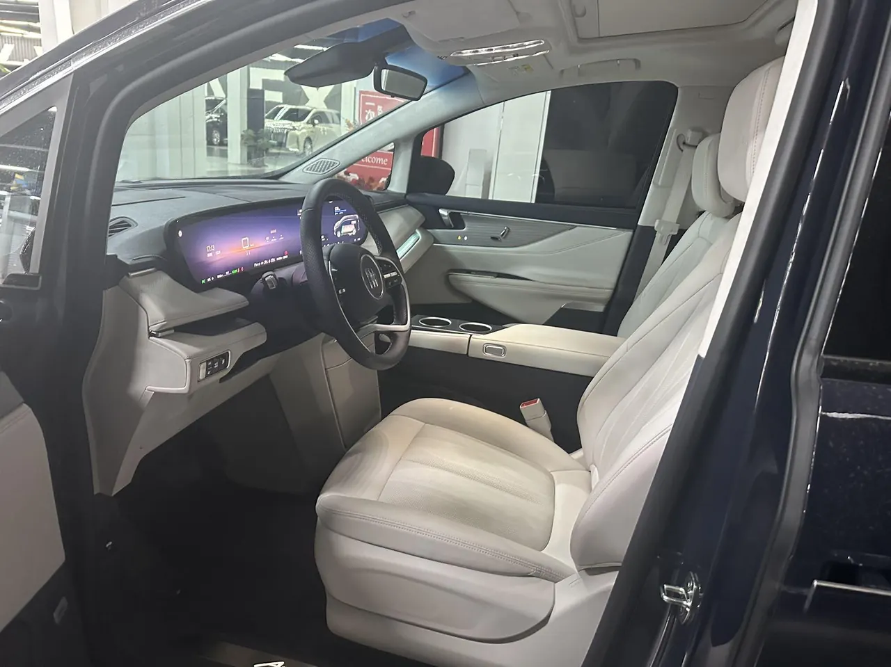 Buick 2026 GL8 Lu Zun PHEV 1.5T Luxury Edition Automatic Gear 2