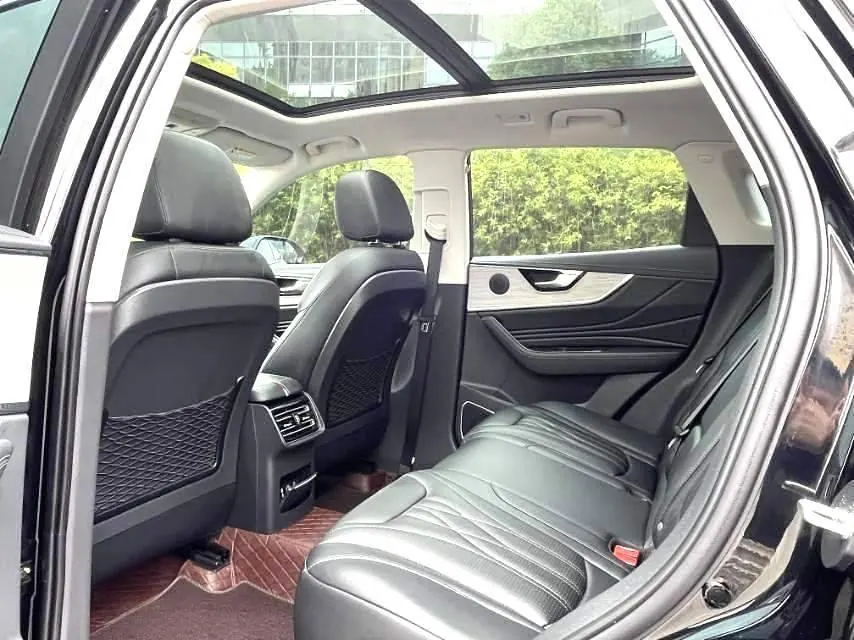 HongQi 2025 HS5 2.0T Two-wheel Drive 600000 Commemorative Automatic Gear 4