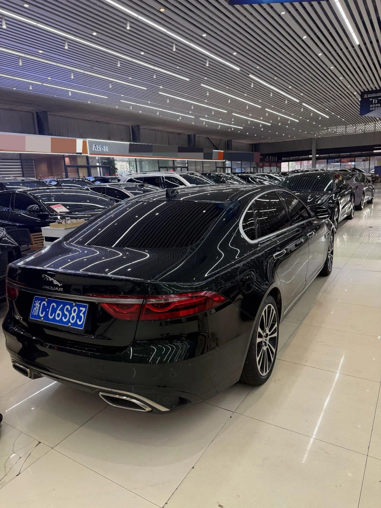 Jaguar 2021 XFL 2.0T P 12500.00g Drive Elite Sports Edition Automatic Gear 4