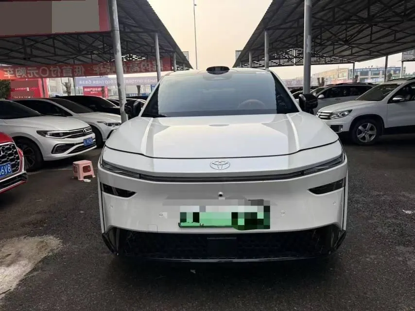 Toyota 2025 BZ3X 520 Pro Automatic 2