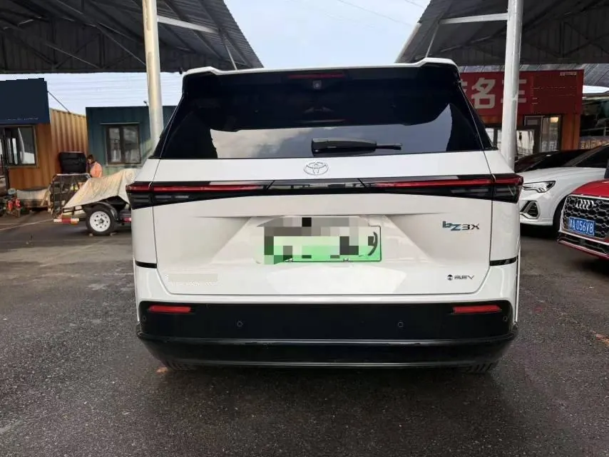 Toyota 2025 BZ3X 520 Pro Automatic 8