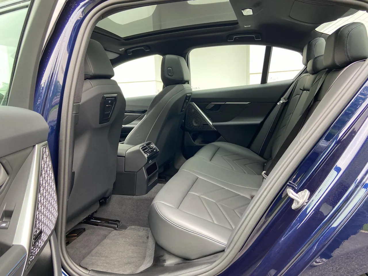 BMW i5 (Imported) 2024 i5 xDrive M60 xDrive M60 Automatic Gear 5