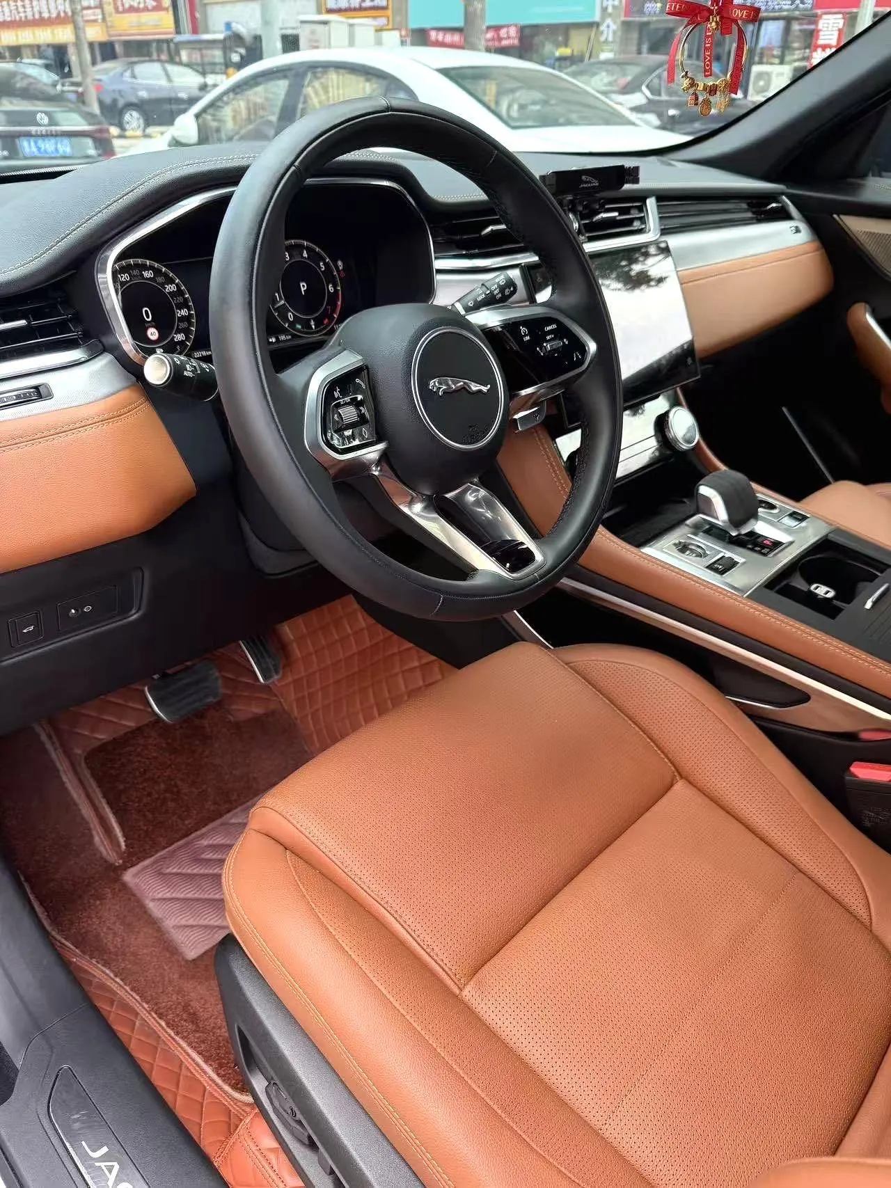 Jaguar F-PACE (Imported) 2024 F-PACE 2.0T P250 R-Dynamic SE Automatic Gear 2