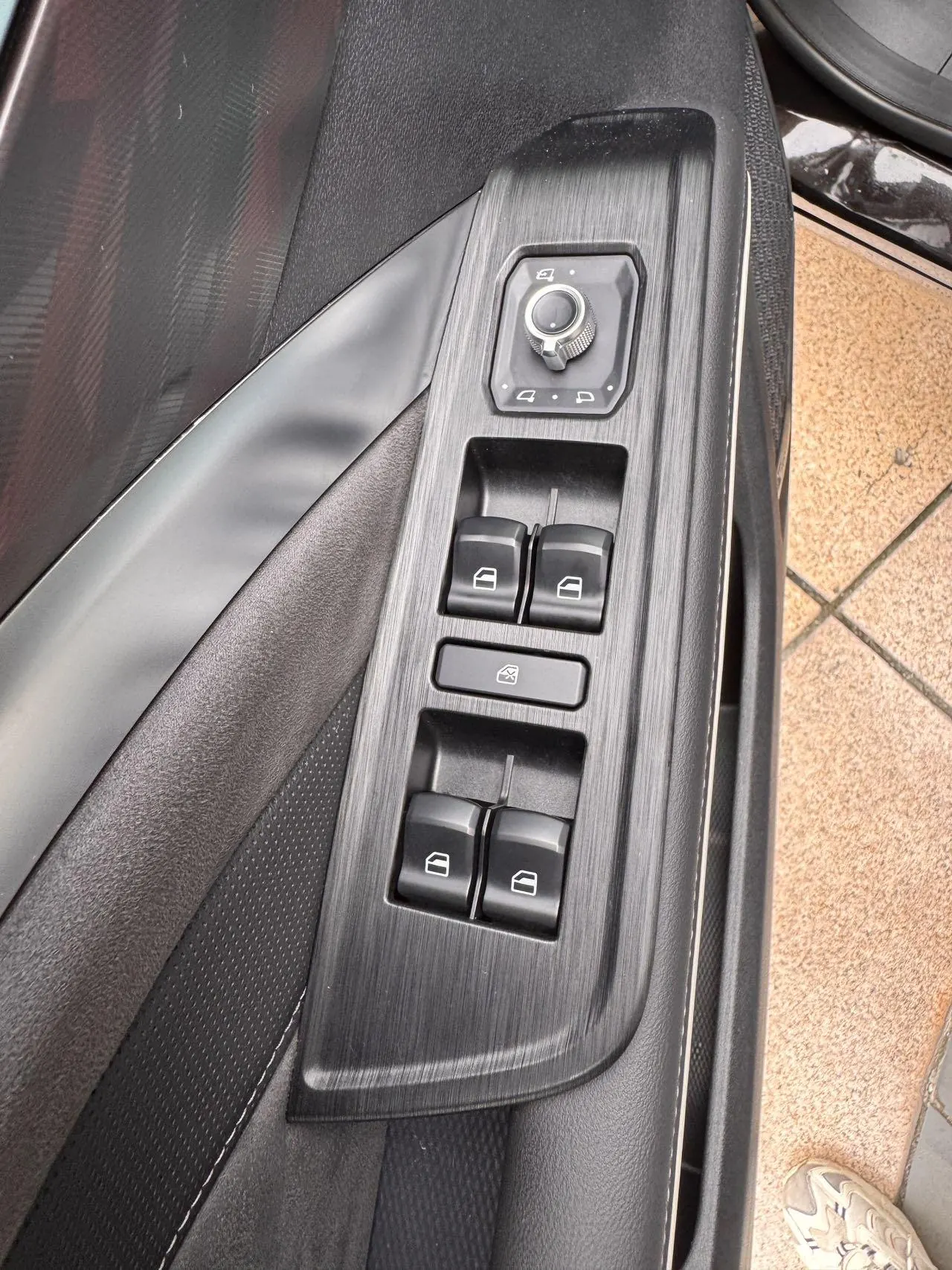 Haval 2021 H6 1.5T National Tide Champion Edition Automatic Gear 12