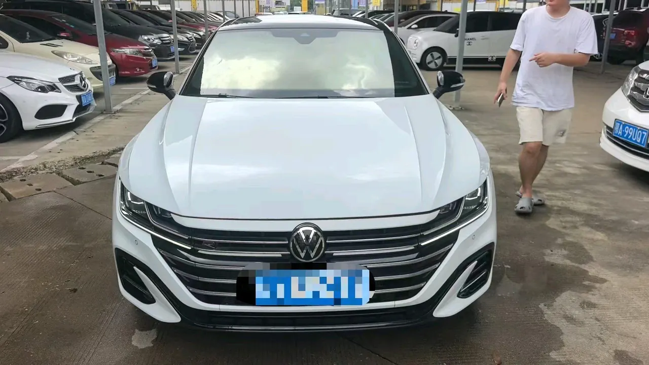 Volkswagen 2021 CC 2.0TSI 380TSI eye-catching automatic gear 2