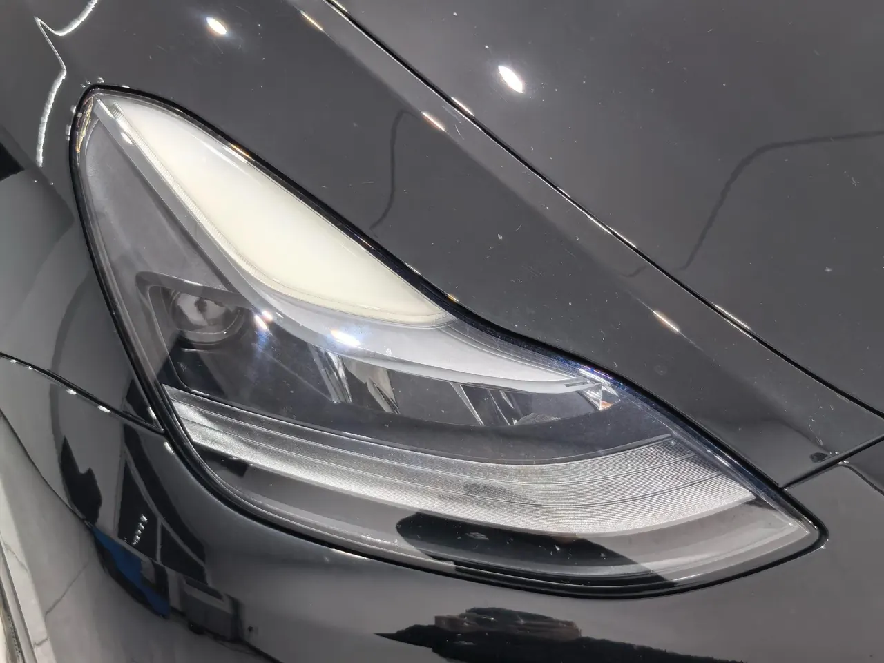 Tesla 2021 Model Y Standard Endurance Rear Drive Automatic Gear 4