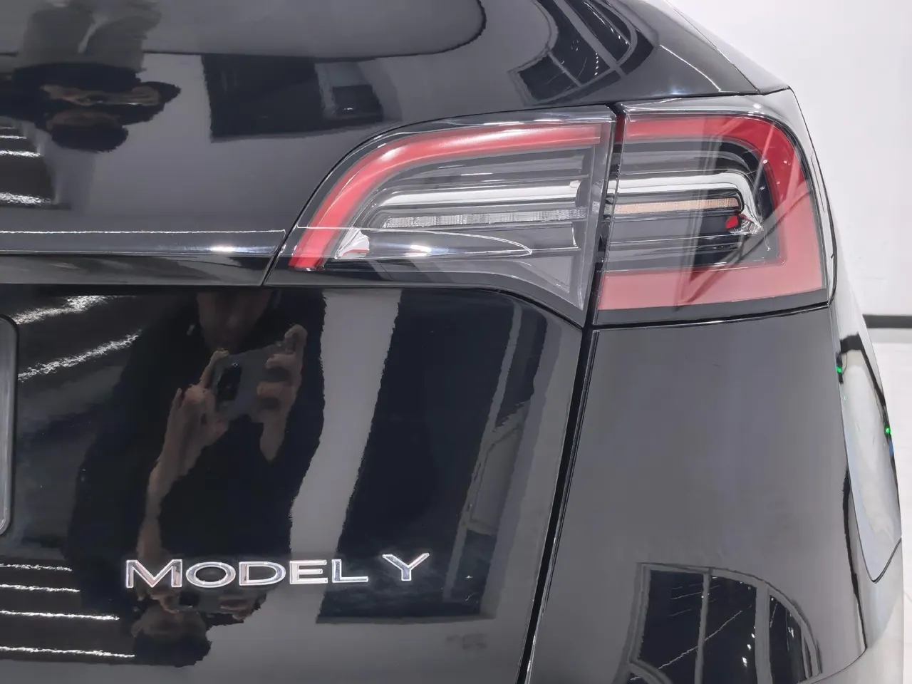 Tesla 2021 Model Y Standard Endurance Rear Drive Automatic Gear 5