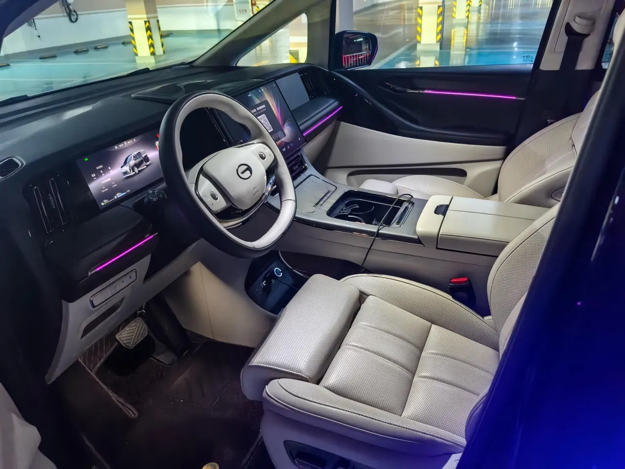 Chuanqi 2025 yearning for M8 2.0T dry Kun series Max luxury cabin automatic gear 4