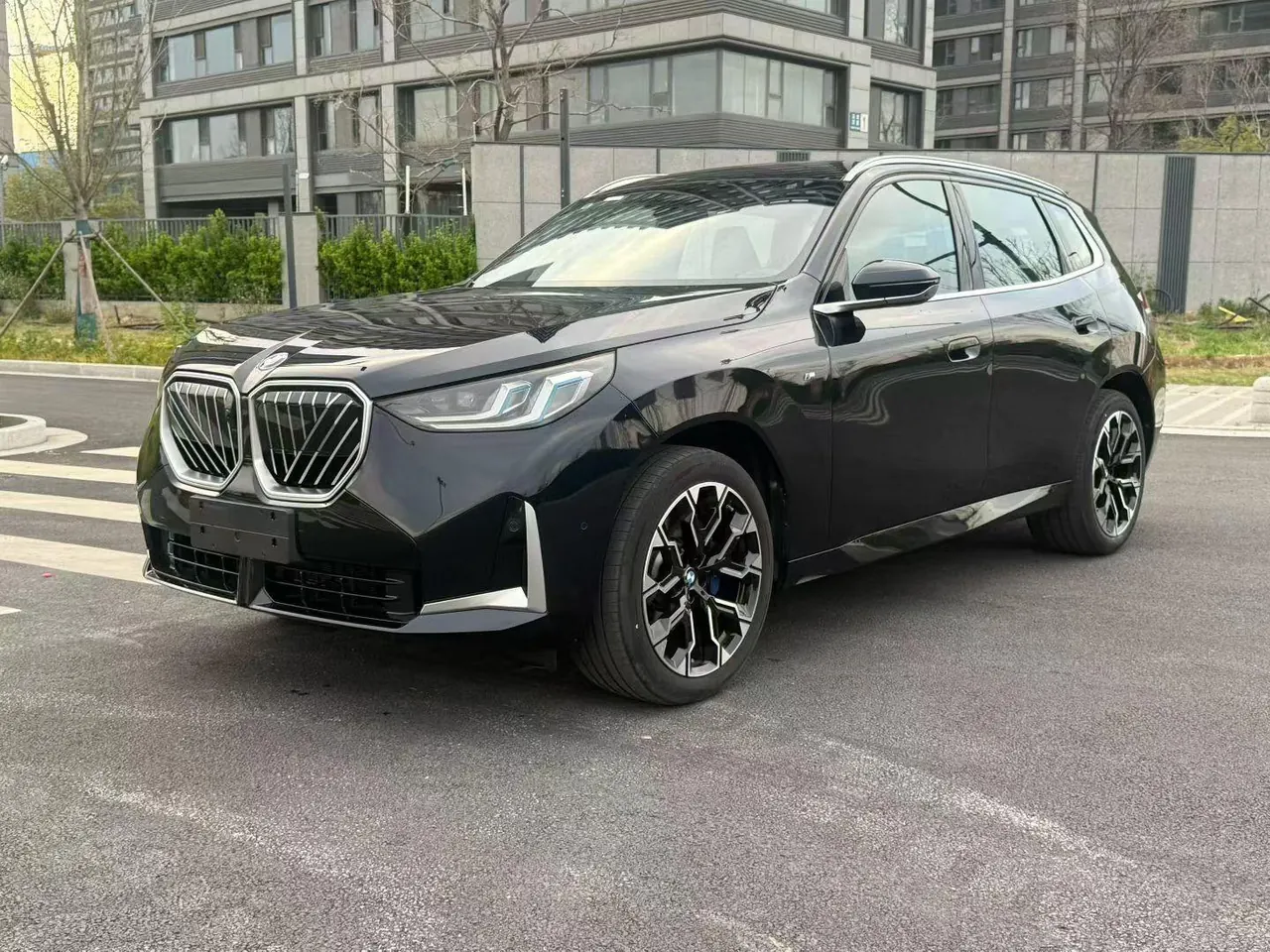 Open image lightbox: BMW 2025 X3 xDrive30L 2.0T exclusive M sports suit automatic gear