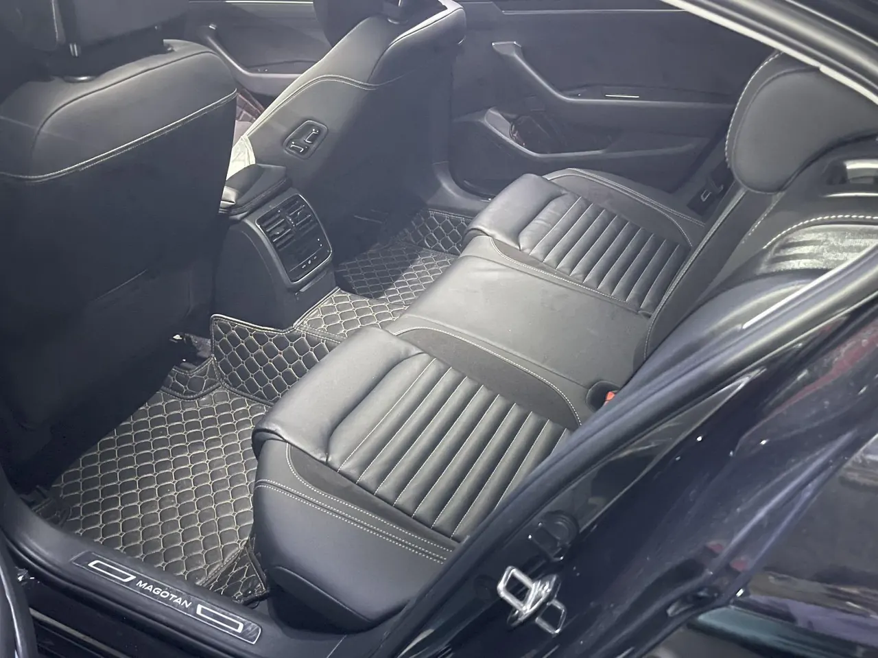 Volkswagen 2020 Magotan 2.0TSI 330TSI Leading Automatic 7